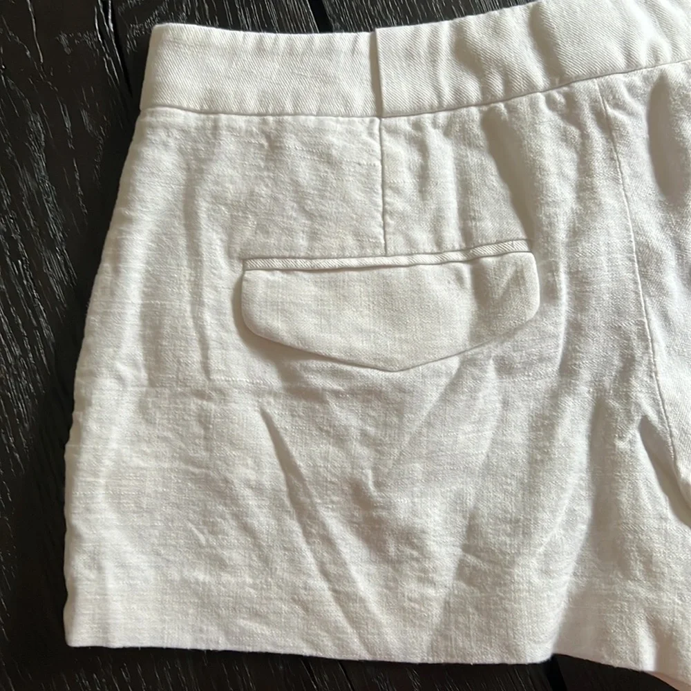 Theory classic linen blend soft white shorts sz 2 - Picture 9 of 12